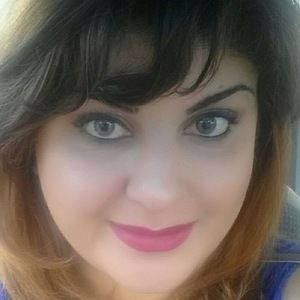 Meet your Posher, Parisa